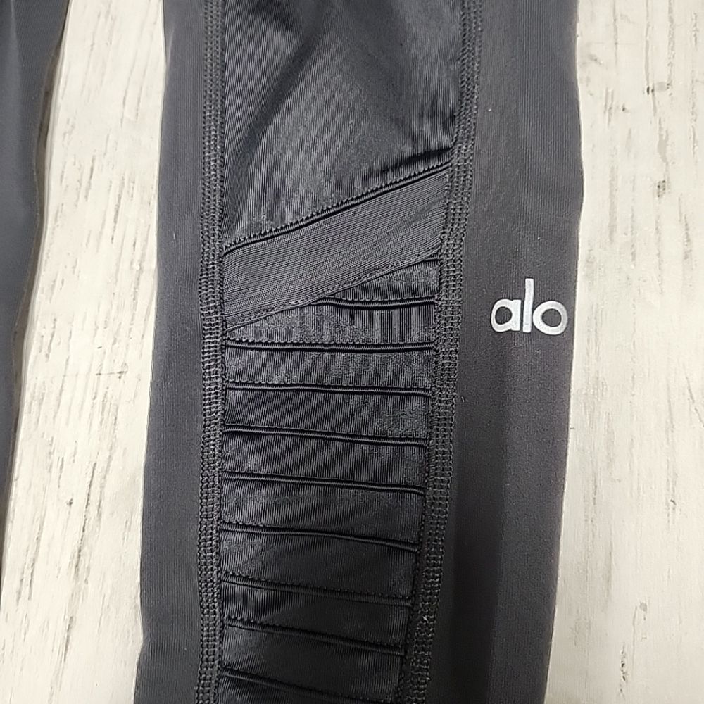 ALO YOGA  Moto Sport Leggings with Mesh Panels in Anthracite Sz XS - Picture 9 of 13